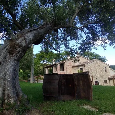Santa Vittoria Sleeps 2 Pool Wifi