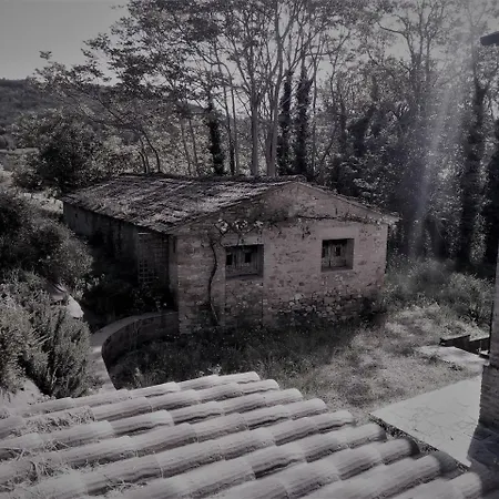 Santa Vittoria Sleeps 2 Pool Wifi